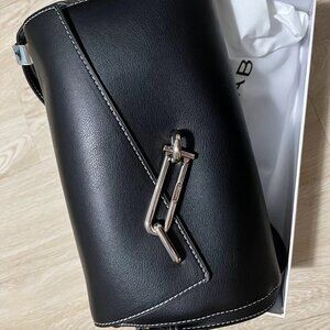 Underarm bag shoulder bag